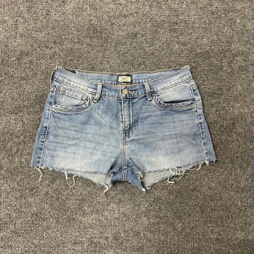 Levi's Shorts Womens Size 10 Blue Denim Cut Off Raw Hem Casual Summer Stretch